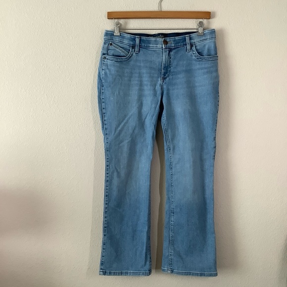 WRANGLER Women Bootcut Ultimate Riding Jeans Light Wash Boho Western Festival 34 - Picture 7 of 9